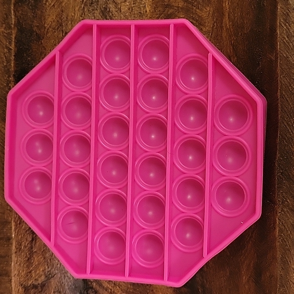 Fidgets - Picture 2 of 5